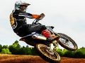 Игра Каскади за състезания с Dirtbike онлайн