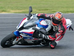 BMW S1000RR — безплатна онлайн игра