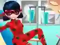 Dotted Girl Ambulance For Superhero — безплатна онлайн игра