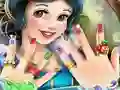 Snow White Nails — безплатна онлайн игра