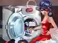 LadyBug Washing Costumes — безплатна онлайн игра