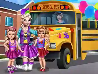 School Girls Summer Camp! — безплатна онлайн игра
