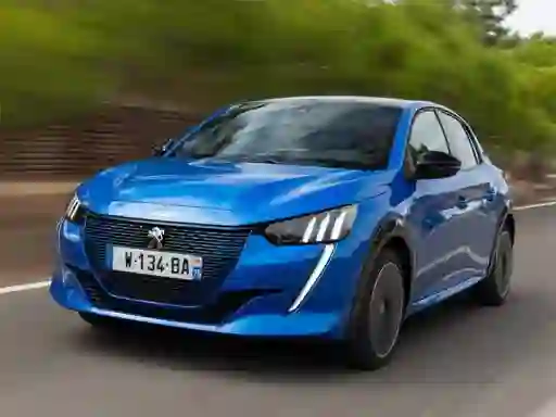 Peugeot E-208 — безплатна онлайн игра