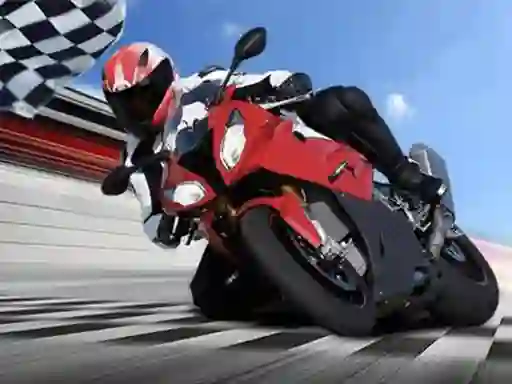 Real Bike Racing — безплатна онлайн игра