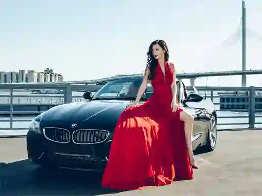 Girls and Cars — безплатна онлайн игра
