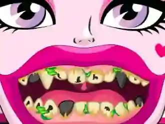 Draculaura Bad Teeth — безплатна онлайн игра