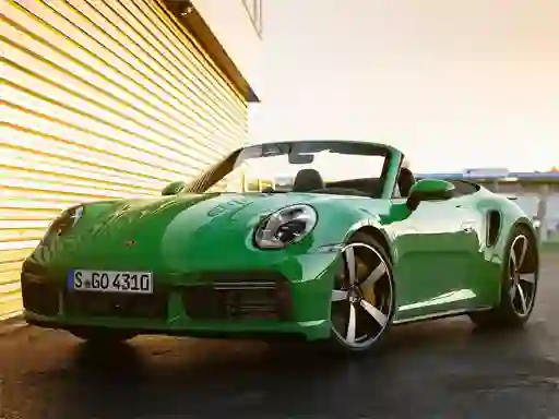 Porsche 911 Turbo Cabriolet Puzzle — безплатна онлайн игра