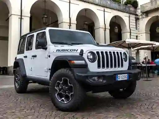 Jeep Wrangler 4xe Slide — безплатна онлайн игра