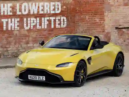 Aston Martin Vantage Roadster — безплатна онлайн игра
