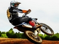 Игра Каскади за състезания с Dirtbike онлайн